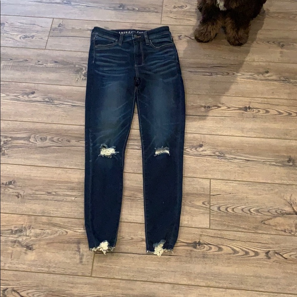 AMERICAN EAGLE JEANS
